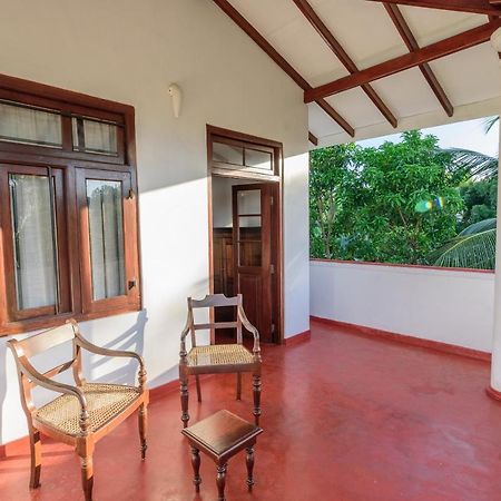 Villa Guru ฮิกคาดูวา ภายนอก รูปภาพ