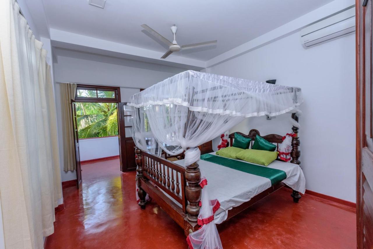 Villa Guru ฮิกคาดูวา ภายนอก รูปภาพ