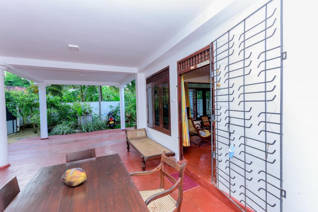 Villa Guru ฮิกคาดูวา ภายนอก รูปภาพ