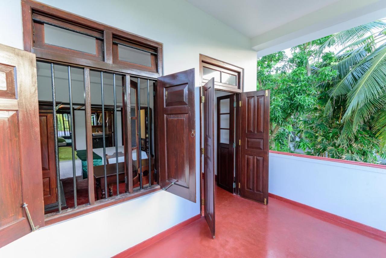 Villa Guru ฮิกคาดูวา ภายนอก รูปภาพ